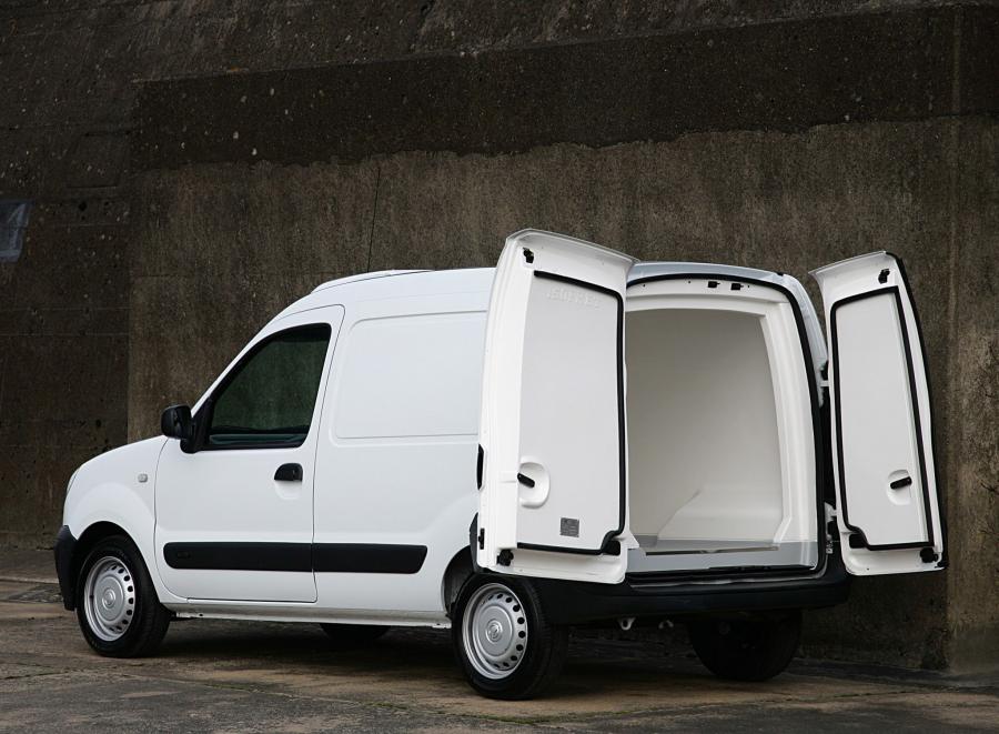  Nissan Kubistar 2003 года  (UK) (фото 8 из 11)